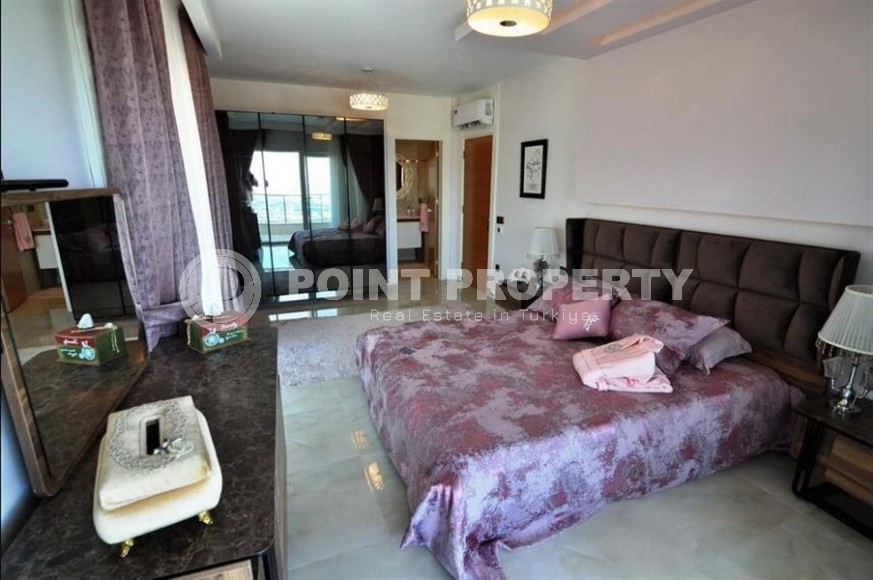 Modern two-storey villa with sea views, in a prestigious area of Alanya - Kargicak-id-7781-photo-6