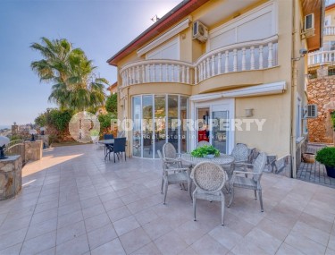 Comfortable 3+1 villa with sea views, in a green, ecologically clean area of Alanya - Tepe-id-7785-photo-1