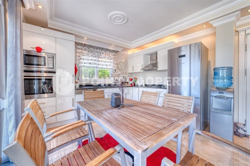 Комфортабельная вилла 3+1 с видом на море, в зеленом, экологически чистом районе Аланьи - Тепе-id-7785-фото-7