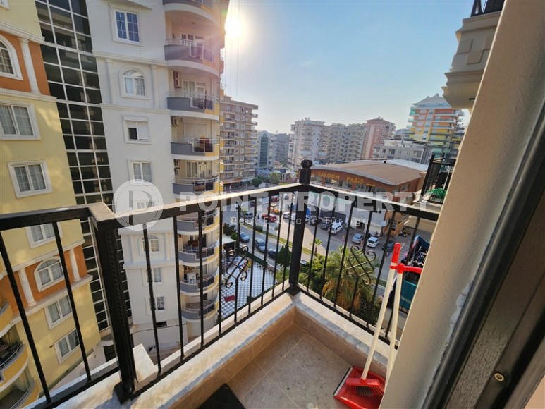 Благоустроенная квартира с современным дизайном в 150 метрах от моря, в центре популярного района Аланьи - Махмутлар-id-7789-фото-12