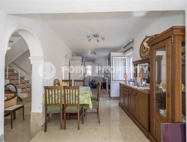 Симпатичный трехэтажный дом 2002 года постройки в 100 метрах от моря, в живописном районе Аланьи - Конаклы-id-7795-фото-5