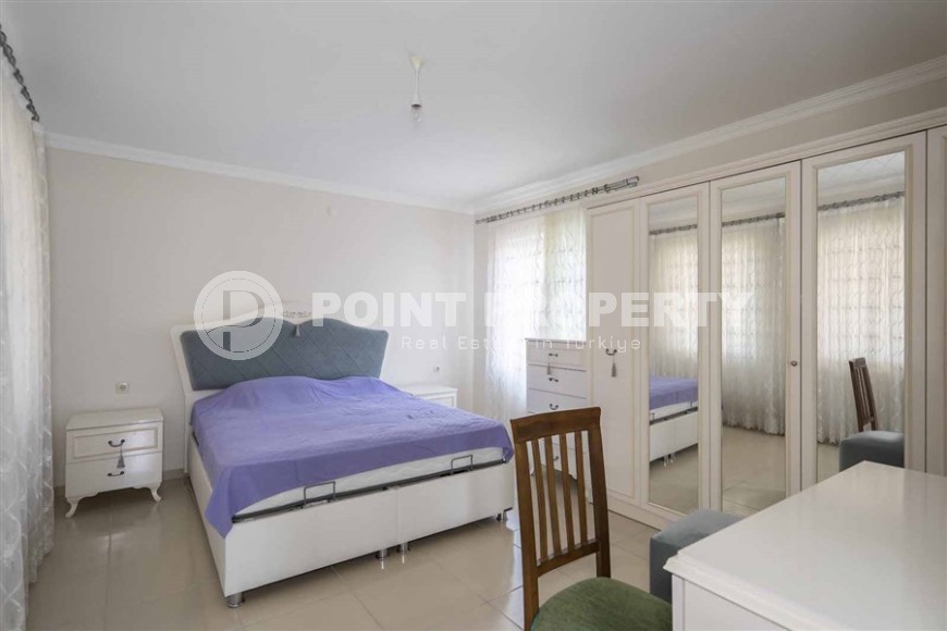 Симпатичный трехэтажный дом 2002 года постройки в 100 метрах от моря, в живописном районе Аланьи - Конаклы-id-7795-фото-7