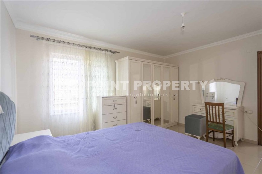 Симпатичный трехэтажный дом 2002 года постройки в 100 метрах от моря, в живописном районе Аланьи - Конаклы-id-7795-фото-8