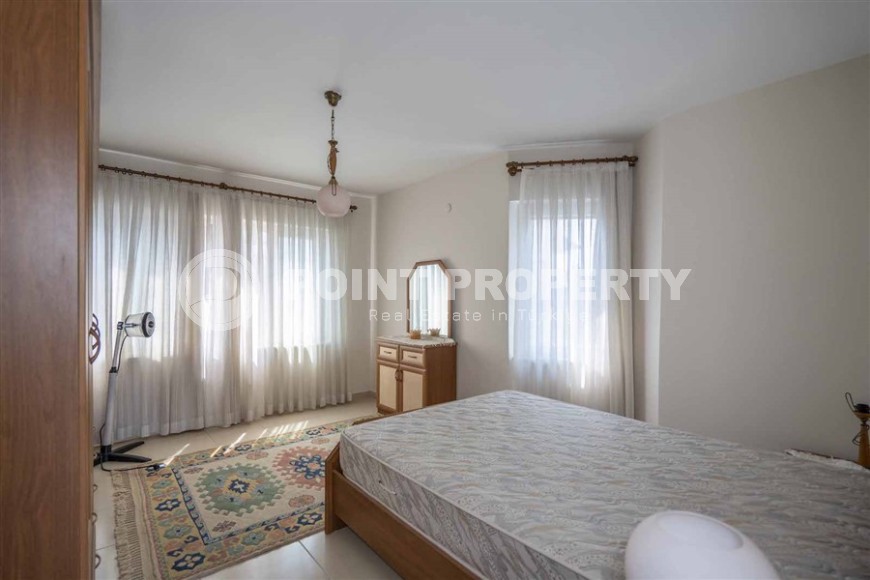 Симпатичный трехэтажный дом 2002 года постройки в 100 метрах от моря, в живописном районе Аланьи - Конаклы-id-7795-фото-9