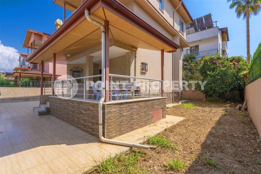 Симпатичный трехэтажный дом 2002 года постройки в 100 метрах от моря, в живописном районе Аланьи - Конаклы-id-7795-фото-20