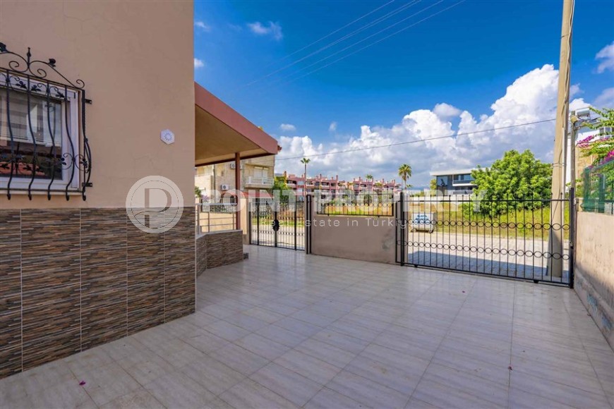 Симпатичный трехэтажный дом 2002 года постройки в 100 метрах от моря, в живописном районе Аланьи - Конаклы-id-7795-фото-23