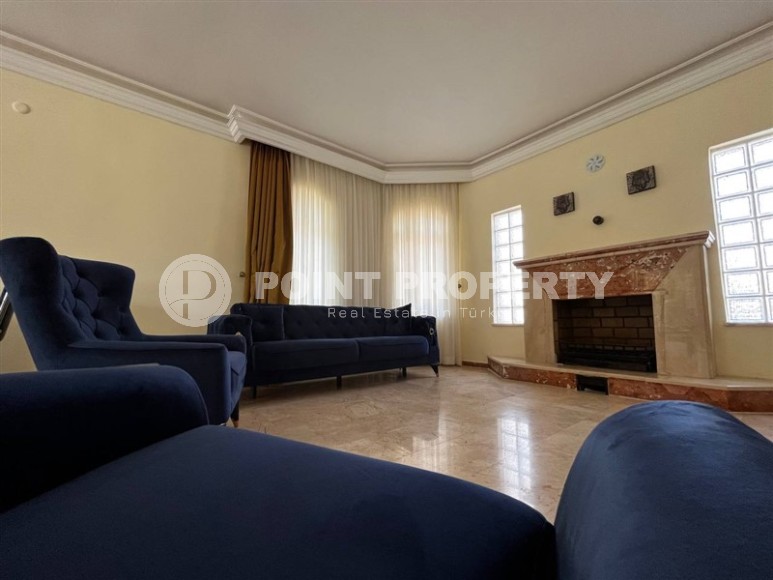 Двухэтажная вилла-близнец с бассейном и просторным садовым участком в двух с половиной километрах от моря-id-7796-фото-4