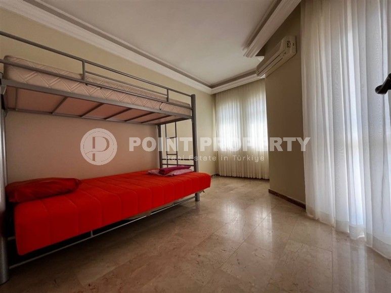 Двухэтажная вилла-близнец с бассейном и просторным садовым участком в двух с половиной километрах от моря-id-7796-фото-11