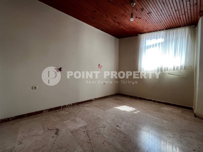 Двухэтажная вилла-близнец с бассейном и просторным садовым участком в двух с половиной километрах от моря-id-7796-фото-12