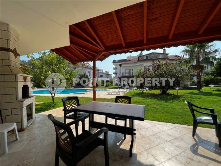 Двухэтажная вилла-близнец с бассейном и просторным садовым участком в двух с половиной километрах от моря-id-7796-фото-20