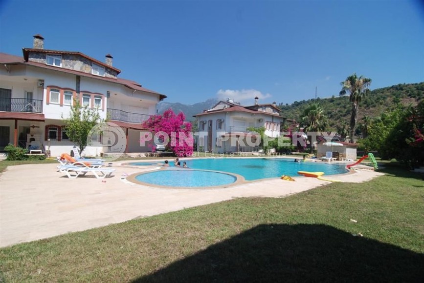 Двухэтажная вилла-близнец с бассейном и просторным садовым участком в двух с половиной километрах от моря-id-7796-фото-21