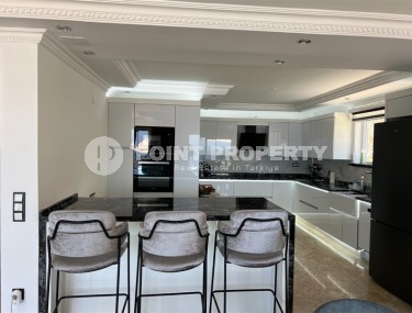 Атмосферная вилла с панорамным видом на море и гору Кале, в элитном районе Аланьи - Бекташ-id-7798-фото-4