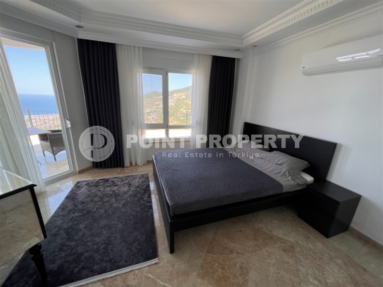 Атмосферная вилла с панорамным видом на море и гору Кале, в элитном районе Аланьи - Бекташ-id-7798-фото-8