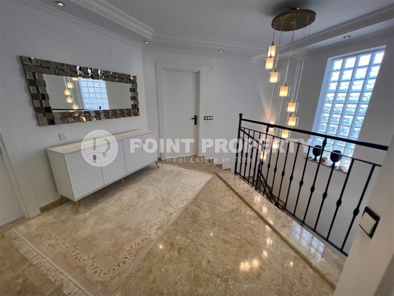 Атмосферная вилла с панорамным видом на море и гору Кале, в элитном районе Аланьи - Бекташ-id-7798-фото-14