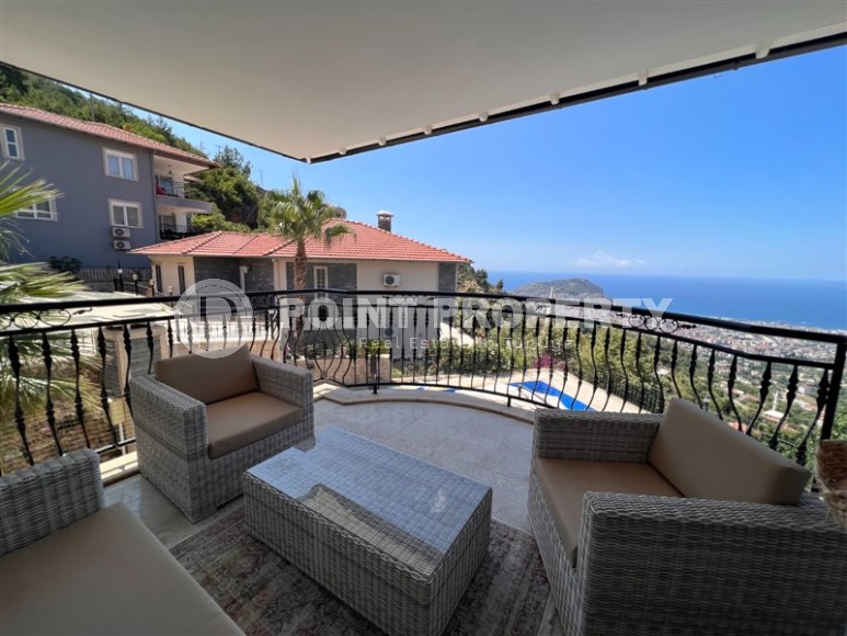 Атмосферная вилла с панорамным видом на море и гору Кале, в элитном районе Аланьи - Бекташ-id-7798-фото-19