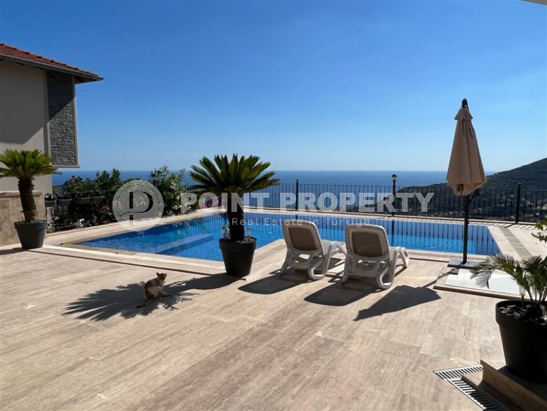 Атмосферная вилла с панорамным видом на море и гору Кале, в элитном районе Аланьи - Бекташ-id-7798-фото-22