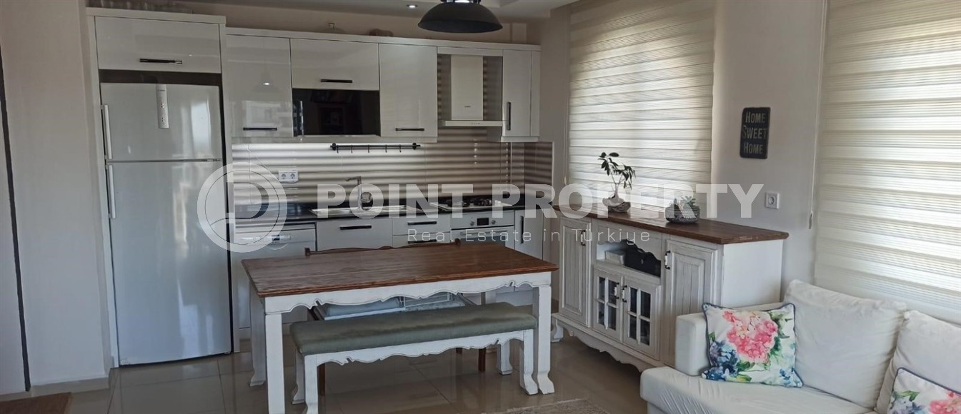 Comfortable 2+1 apartment 650 meters from the sea, in the center of the modern area of Alanya - Cikcilli-id-7800-photo-3