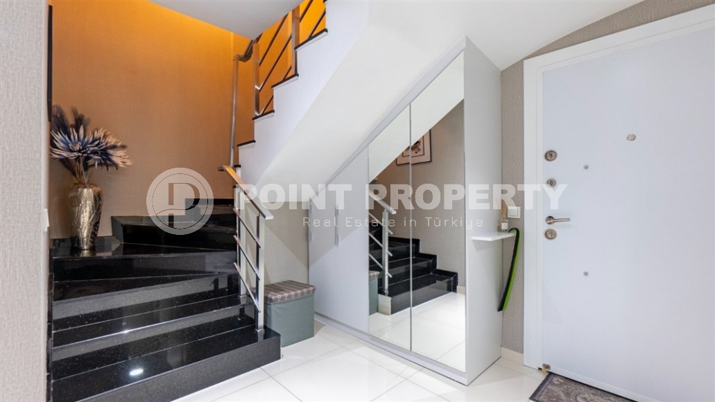 Современная двухуровневая квартира 2+1, общей площадью 120 м2, на 5-м этаже с мансардой в центре Аланьи-id-7801-фото-9