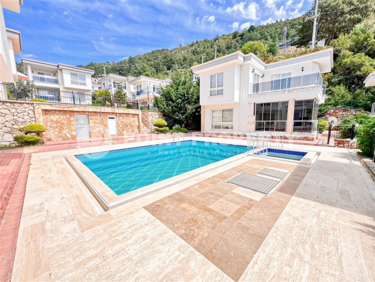 Двухэтажная вилла 3+1, общей площадью 180 м2, в ухоженном коттеджном городке в восьми километрах от моря-id-7803-фото-14