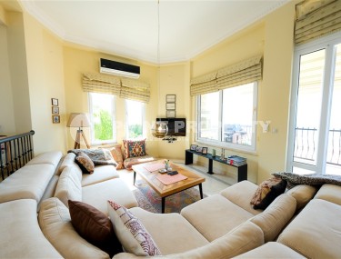 Панорамная трехэтажная вилла с видом на море, в элитном жилом комплексе с инфраструктурой «город в городе»-id-7805-фото-3