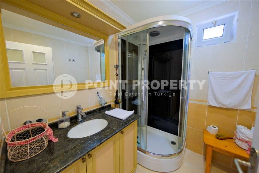 Панорамная трехэтажная вилла с видом на море, в элитном жилом комплексе с инфраструктурой «город в городе»-id-7805-фото-25