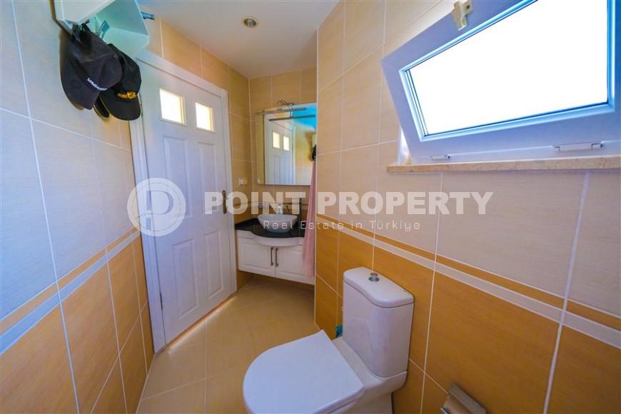 Панорамная трехэтажная вилла с видом на море, в элитном жилом комплексе с инфраструктурой «город в городе»-id-7805-фото-27