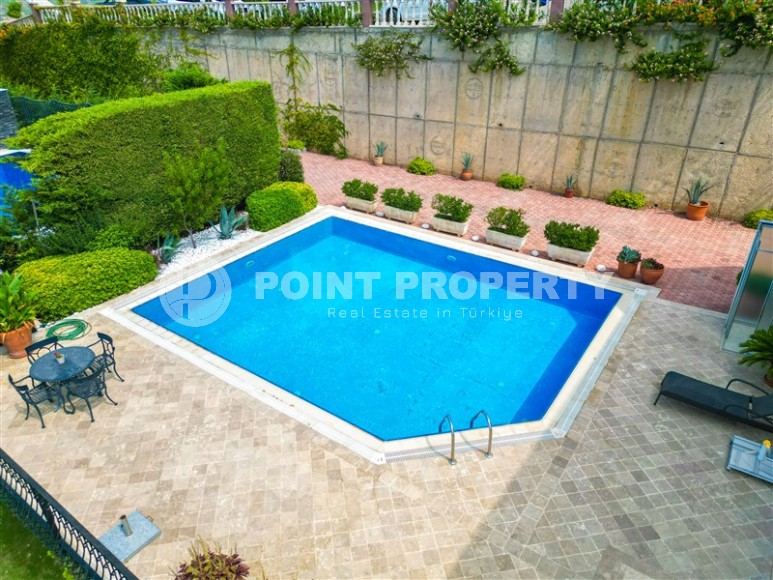 Панорамная трехэтажная вилла с видом на море, в элитном жилом комплексе с инфраструктурой «город в городе»-id-7805-фото-31