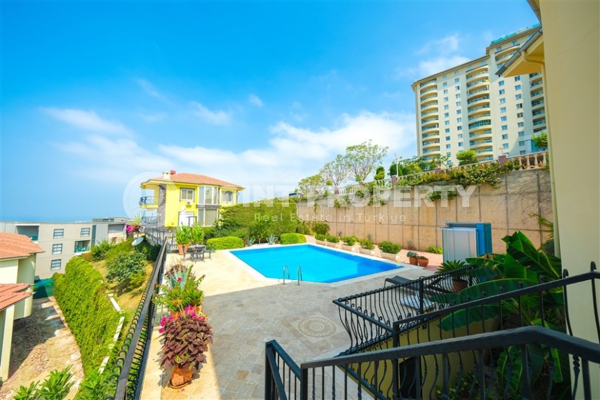 Панорамная трехэтажная вилла с видом на море, в элитном жилом комплексе с инфраструктурой «город в городе»-id-7805-фото-32