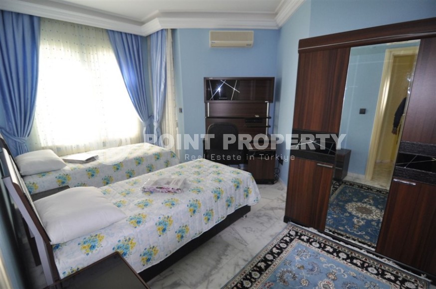 Трехэтажная вилла в двух в половиной километрах от моря, в престижном районе Аланьи - Кестель-id-7806-фото-12