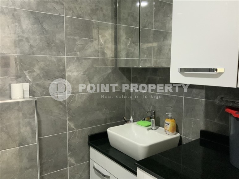 Готовая к проживанию квартира с мебелью и бытовой техникой в 500 метрах от моря, в центре престижного района Аланьи - Кестель-id-7811-фото-8