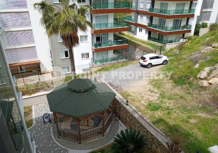 Готовая к проживанию квартира с мебелью и бытовой техникой в 500 метрах от моря, в центре престижного района Аланьи - Кестель-id-7811-фото-16