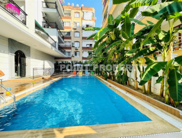 Spacious penthouse 3+1 with furniture, 160 m2. Just 200 m from the sea in Mahmutlar-id-1605-photo-2