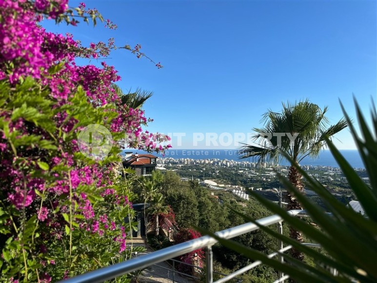 Two-storey villa with a swimming pool and a spacious garden area, with the possibility of obtaining Turkish citizenship-id-7814-photo-19