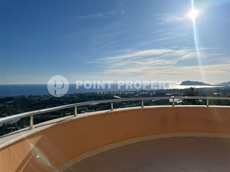 Two-storey villa with a swimming pool and a spacious garden area, with the possibility of obtaining Turkish citizenship-id-7814-photo-20