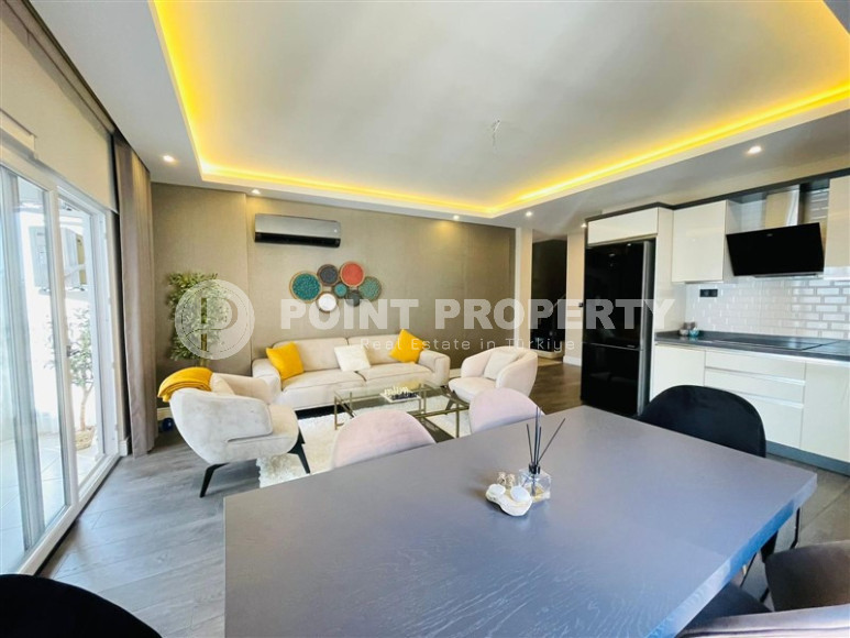 Spacious penthouse 3+1 with furniture, 160 m2. Just 200 m from the sea in Mahmutlar-id-1605-photo-3