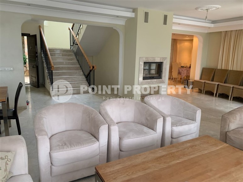 Атмосферная двухэтажная вилла в трех с половиной километрах от моря, в элитном районе Аланьи - Тепе-id-7815-фото-4