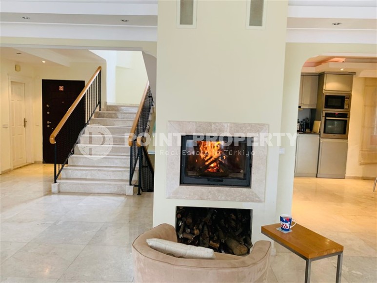 Атмосферная двухэтажная вилла в трех с половиной километрах от моря, в элитном районе Аланьи - Тепе-id-7815-фото-5