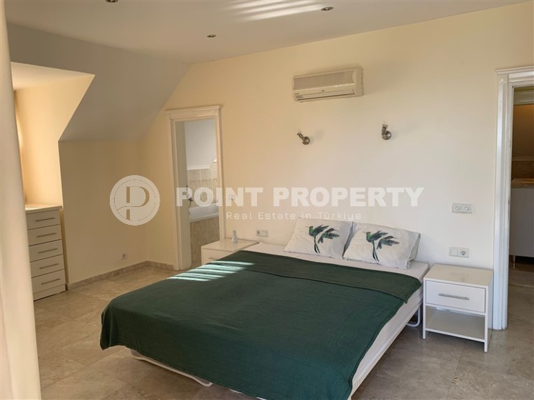 Атмосферная двухэтажная вилла в трех с половиной километрах от моря, в элитном районе Аланьи - Тепе-id-7815-фото-10