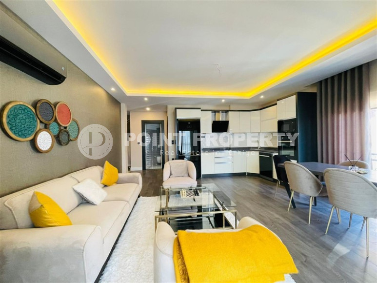 Spacious penthouse 3+1 with furniture, 160 m2. Just 200 m from the sea in Mahmutlar-id-1605-photo-4