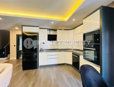 Spacious penthouse 3+1 with furniture, 160 m2. Just 200 m from the sea in Mahmutlar-id-1605-photo-5