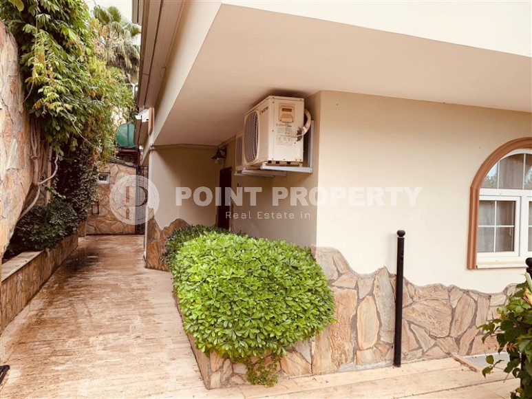 Атмосферная двухэтажная вилла в трех с половиной километрах от моря, в элитном районе Аланьи - Тепе-id-7815-фото-24