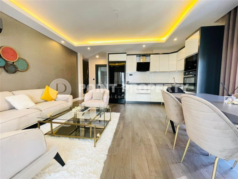 Spacious penthouse 3+1 with furniture, 160 m2. Just 200 m from the sea in Mahmutlar-id-1605-photo-7