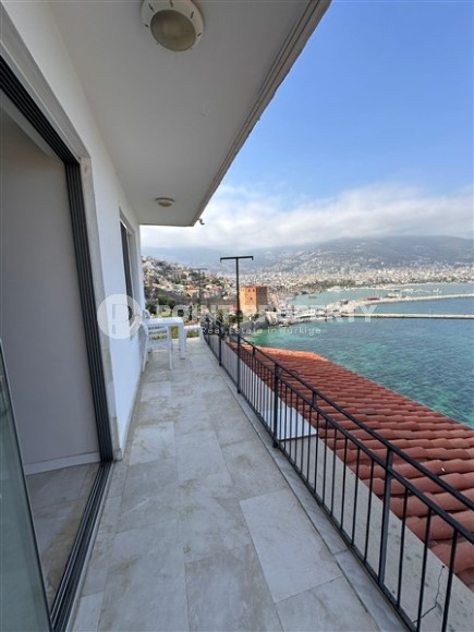 Меблированная квартира 3+1 с большой открытой террасой с видом на порт Аланьи, в историческом районе города - Кале-id-7819-фото-9