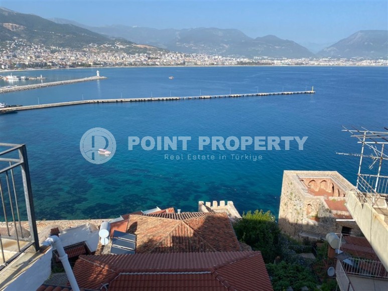 Меблированная квартира 3+1 с большой открытой террасой с видом на порт Аланьи, в историческом районе города - Кале-id-7819-фото-11