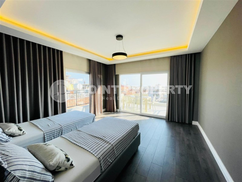 Spacious penthouse 3+1 with furniture, 160 m2. Just 200 m from the sea in Mahmutlar-id-1605-photo-13