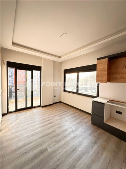 Новая квартира с чистовой отделкой на 1-м этаже в резиденции, введенной в эксплуатацию в 2023 году-id-7821-фото-3