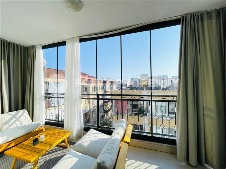 Spacious penthouse 3+1 with furniture, 160 m2. Just 200 m from the sea in Mahmutlar-id-1605-photo-20