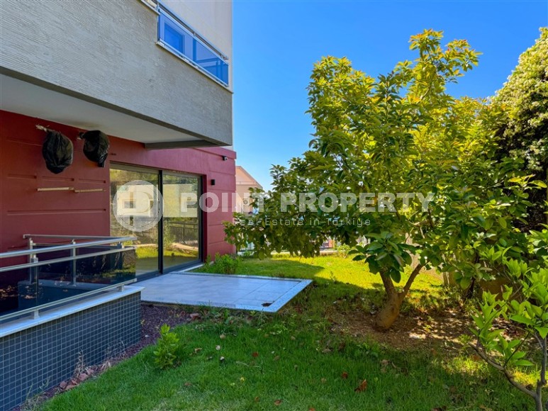 Large linear apartment with a private garden of 250 m2, on the 1st floor in a residence built in 2019-id-7827-photo-24