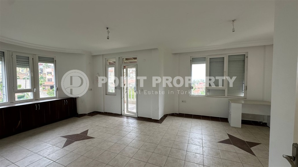 Трехэтажная вилла 2012 года постройки с видом на море, в центре престижного района Аланьи - Кестель-id-7830-фото-7