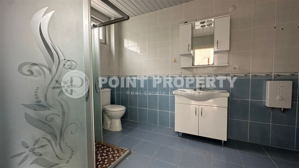 Трехэтажная вилла 2012 года постройки с видом на море, в центре престижного района Аланьи - Кестель-id-7830-фото-12